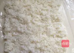 Illustration of how to make meat floss and glutinous rice rolls 5