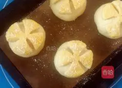 Illustration of how to make windmill raisin bread 14