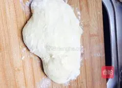 Illustration of how to make ham sausage bread 2