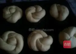 Illustration of how to make old-fashioned bread 15