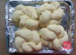 Illustration of how to make buns 9