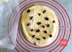 Cranberry Coconut Hand-Teared Bread Illustration 11