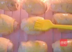 Illustration of how to make red bean rolls 19