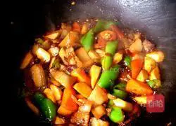 Illustration of twice-cooked pork and stir-fried vegetables 6