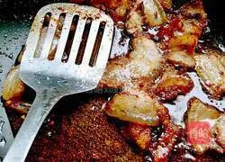 Illustration of how to make garlic twice-cooked pork 7