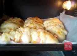 Illustration of how to make ham bread 12