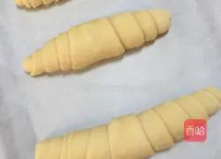 Butter Illustration of how to make bread rolls 14