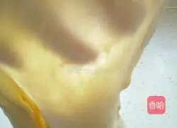 Illustration of how to make meat floss bread 3