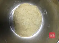 Illustration of how to make rose ham sausage bread 2