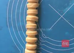 Caterpillar bread recipe 17