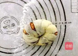 Illustration of how to make bean paste bread rolls 11