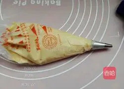 Illustration of how to make stuffed caterpillar bread 11