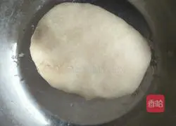 Hot bread...Illustration of how to make egg, zucchini and onion stuffing 3