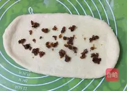 Illustration of how to make lychee toast bread 10