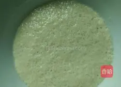 Illustration of how to make bread with a bread machine 1