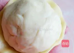 Illustration of how to make crispy bread rolls 8