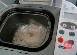 Illustration of how to make jam sandwich bread 3