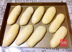 Illustration of how to make seaweed and meat floss bread 18