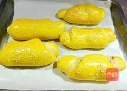 Illustration of how to make purple sweet potato bread rolls 8