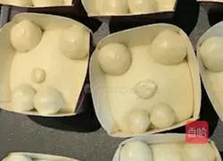 Illustration of how to make cute little bear buns 6