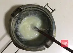 Illustration of how to make meat floss bread rolls 1