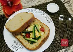 Bacon Salad Illustration of making bread box 12