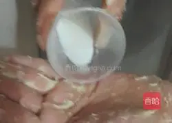 Illustration of making bean paste bread/raisin bread 7