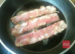 Illustration of how to make bacon and potato rolls 5