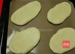 Illustration of how to make bacon bread 3