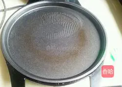 Illustration of how to make meat floss pancakes 11