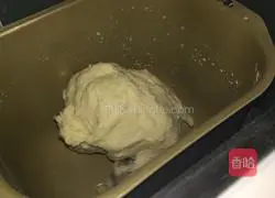 Illustration of how to make black pepper pork and onion bread 1