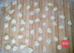 Illustration of how to make money buns 7