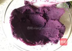 Illustration of how to make purple sweet potato bread 6
