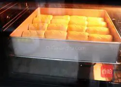 Illustration of making bean paste bread rolls 14