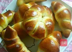 Illustration of how to make croissant 🐮 12