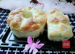 Illustration of how to make almond jam hand-torn bread (flour version) 15