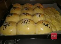Coconut Stuffed Bread (Coconut Paste) Bread) Recipe 10