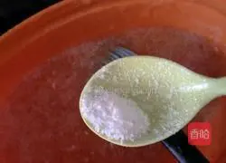 Illustration of how to make toast with tomato sauce 4