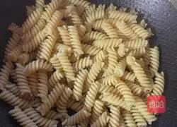 Ketchup Illustration of how to make pasta 3