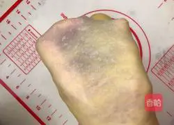 Illustration of how to make braided bread 3