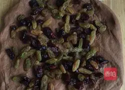 Illustration of how to make unsweetened cocoa fruit bread 2