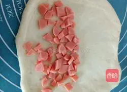 Illustration of how to make scallion ham and cheese bread 9