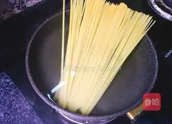 Bacon Italian Illustration of making noodles 2