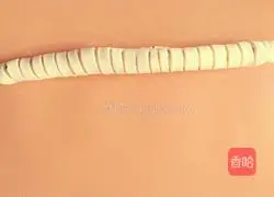 Caterpillar bean paste bread recipe 6