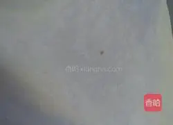 Illustration of how to make meat floss bread 1