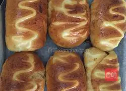 Toasted bread: bread with apple filling.Illustration of how to make it 3