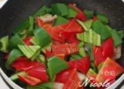 Illustration of how to make farm-style stir-fried pork 5