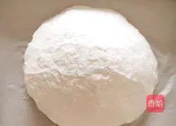 Illustration of how to make egg white soufflé 5