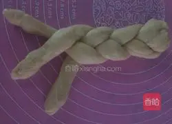 Illustration of how to make braided bread (hand-kneaded version) 8