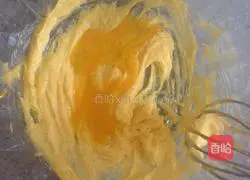 Illustration of how to make coconut hand-shredded bread 4